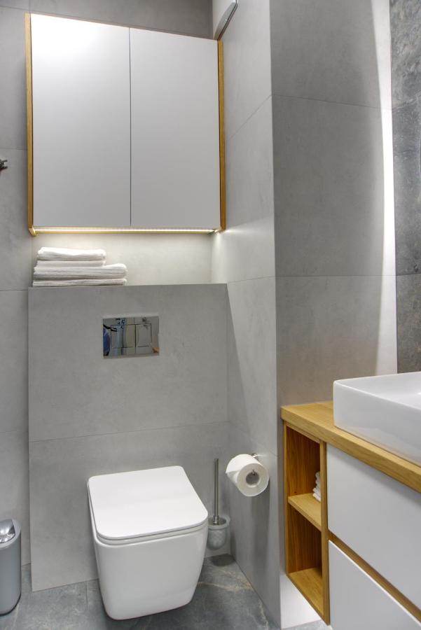 Essence Apartments Topaz بوزنان المظهر الخارجي الصورة